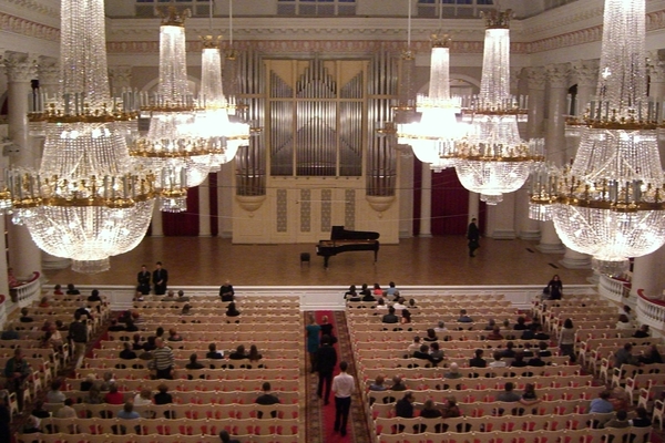 SALA GRANDE Pietroburgo 2.jpg