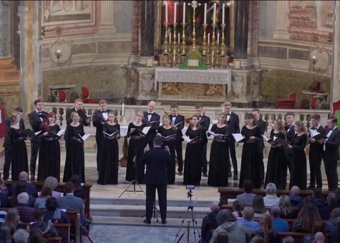 ALTO CORO SI  ESIBITO A ROMA.jpg