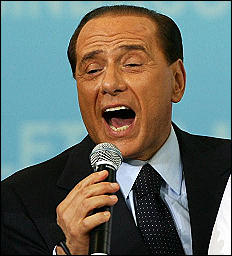 Berlusconi_cantante.jpg