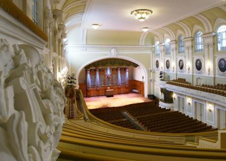 Sala Grande del Conservatorio di Mosca.jpg
